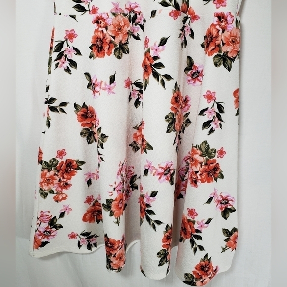 Almost Famous Off White Floral Spagetti Strap Dress Sz XL - Picture 7 of 10